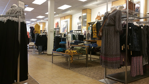 Shopping Mall «Midway Shopping Center», reviews and photos, 1001 Central Park Ave, Scarsdale, NY 10583, USA