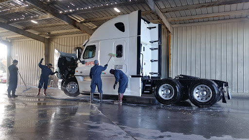 Sunny Truck Wash en Livingston