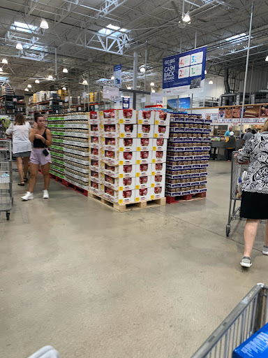 Warehouse store «Costco Wholesale», reviews and photos, 3250 Northlake Blvd, Lake Park, FL 33403, USA