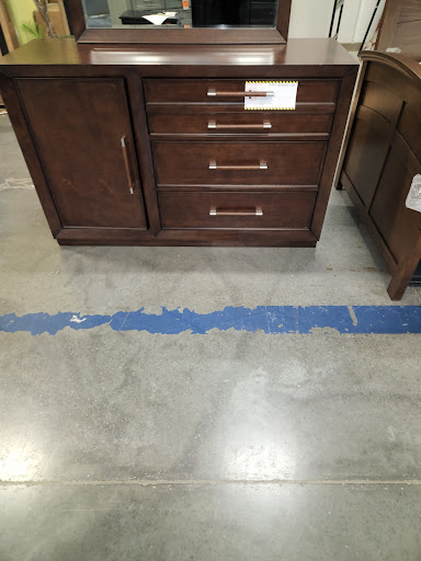 Outlet Store «Rooms To Go Outlet Furniture Store - Pearl River», reviews and photos, 63295 Old Military Rd, Pearl River, LA 70452, USA