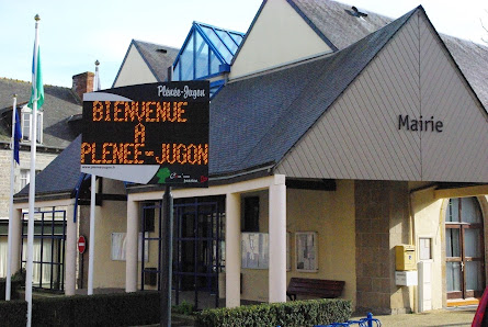Mairie de Plénée-Jugon 4 Pl. de l'Église, 22640 Plénée-Jugon, France