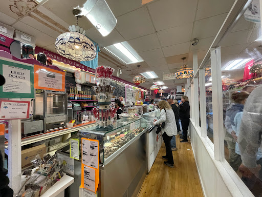 Ben & Bill's Chocolate Emporium