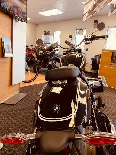 BMW Motorcycle Dealer «Engle Motors», reviews and photos, 6633 E Truman Rd, Kansas City, MO 64126, USA