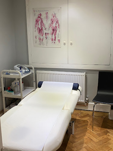 Reviews of Cura Therapy in Southampton - Massage therapist