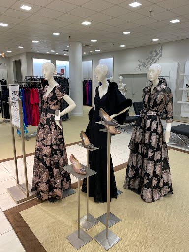 Department Store «Saks Fifth Avenue», reviews and photos, 1350 Polaris Pkwy, Columbus, OH 43240, USA