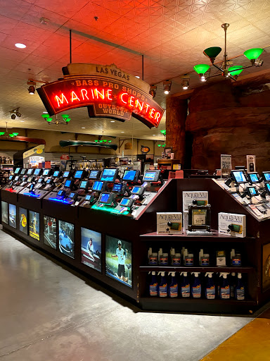 Sporting Goods Store «Bass Pro Shops», reviews and photos, 8200 Dean Martin Dr, Las Vegas, NV 89139, USA