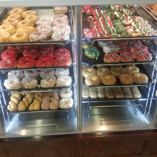 Donut Shop «Yum Yum Donuts», reviews and photos, 12821 Valley View Ave, La Mirada, CA 90638, USA