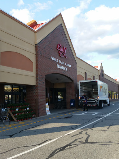 Big Y, 62 W Main St, Spencer, MA 01562, USA, 