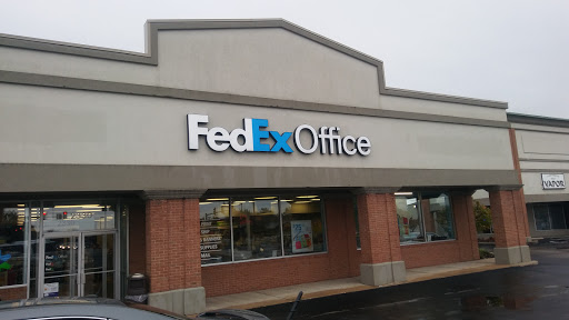 Print Shop «FedEx Office Print & Ship Center», reviews and photos, 2330 N Hwy 67, Florissant, MO 63033, USA