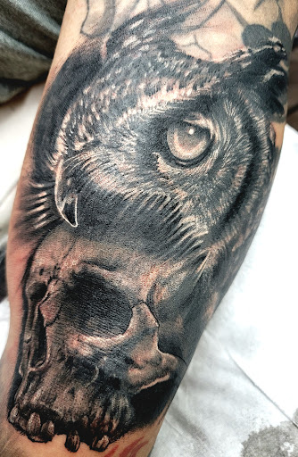 Tattoo Shop «Bloodline Tattoos», reviews and photos, 3304 Auburn St, Houston, TX 77017, USA