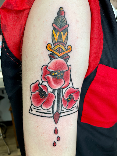 Tattoo and Piercing Shop «Lunchbox Tattoo & Body Piercing», reviews and photos, 3604 N Chapel Hill Rd, Johnsburg, IL 60050, USA