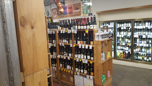 Liquor Store «Beverage Warehouse», reviews and photos, 1 East St, Winooski, VT 05404, USA