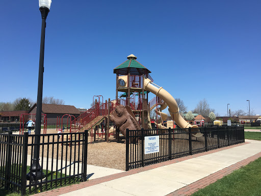 Park «Civic Center Park», reviews and photos, 24135 Hall Rd, Woodhaven, MI 48183, USA