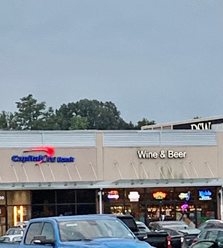 Wine Store «Georgetown Square Wine and Beer», reviews and photos, 10400 Old Georgetown Rd, Bethesda, MD 20814, USA