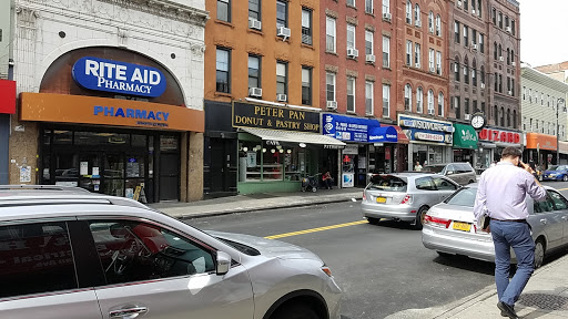 Donut Shop «Peter Pan Donut & Pastry Shop», reviews and photos, 727 Manhattan Ave, Brooklyn, NY 11222, USA