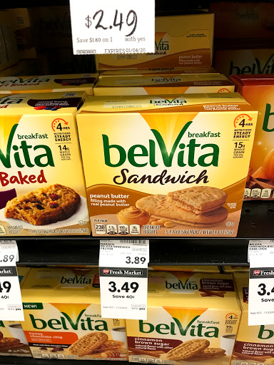 Grocery Store «D & W Fresh Market», reviews and photos, 2181 Wealthy St SE, East Grand Rapids, MI 49506, USA