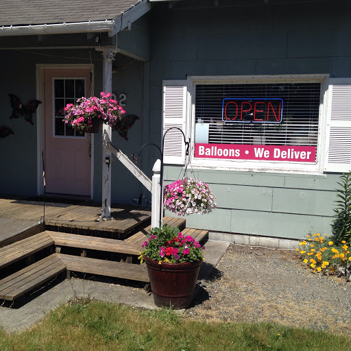 Florist «Yelm Floral- $10.00 (online coupon only)», reviews and photos, 202 W Yelm Ave, Yelm, WA 98597, USA
