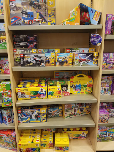 Book Store «Barnes & Noble», reviews and photos, 100 Greyrock Pl, Stamford, CT 06901, USA