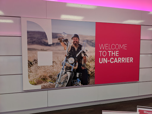 Cell Phone Store «T-Mobile», reviews and photos, 2431 US-1, North Brunswick Township, NJ 08902, USA