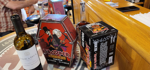 Liquor Store «Macadoodles- South Springfield», reviews and photos, 1455 E Independence St, Springfield, MO 65804, USA