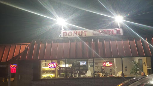 Donut Shop «Donut Castle», reviews and photos, 11831 E 13 Mile Rd, Warren, MI 48093, USA