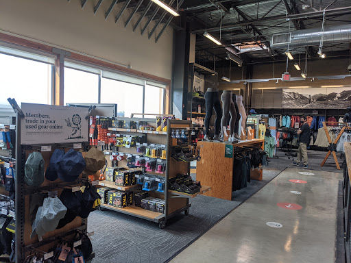 Camping Store «REI», reviews and photos, 2700 Seaglass Way, Oxnard, CA 93036, USA