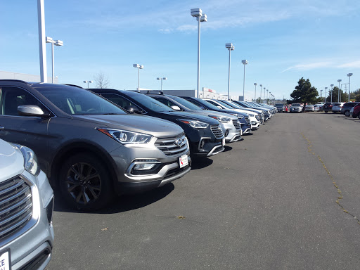 Car Dealer «Folsom Lake Hyundai», reviews and photos, 12530 Auto Mall Cir, Folsom, CA 95630, USA