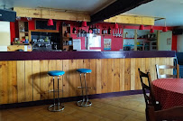Atmosphère du Bistro Le Stop Pub Cafe à Sainte-Colombe-sur-l'Hers - n°1
