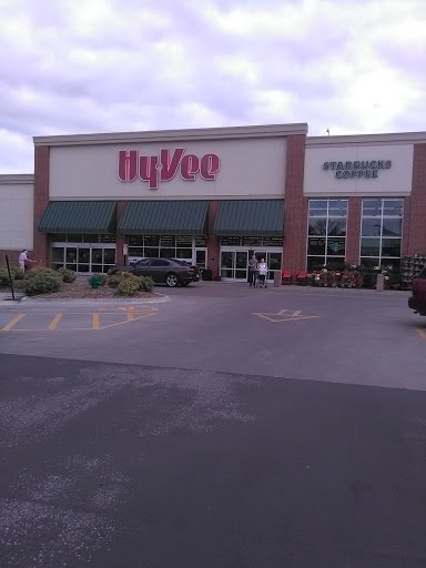 Supermarket «Hy-Vee», reviews and photos, 640 Lincoln Way, Ames, IA 50010, USA
