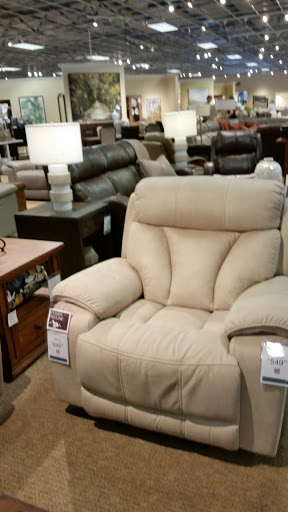 Furniture Store «Havertys Furniture», reviews and photos, 1175 Eglin Pkwy, Shalimar, FL 32579, USA