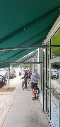 Bicycle Store «Spokes Etc.», reviews and photos, 1545 N Quaker Ln, Alexandria, VA 22302, USA