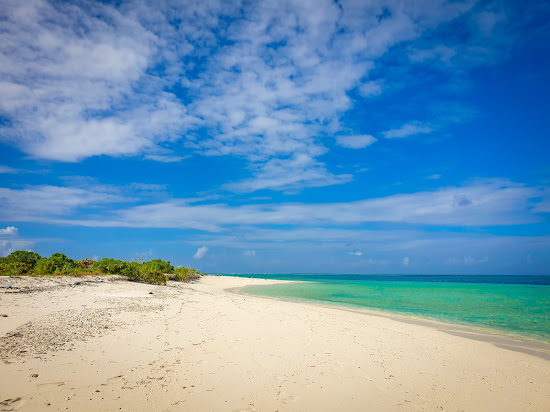 Lhossalafushi Island Beach