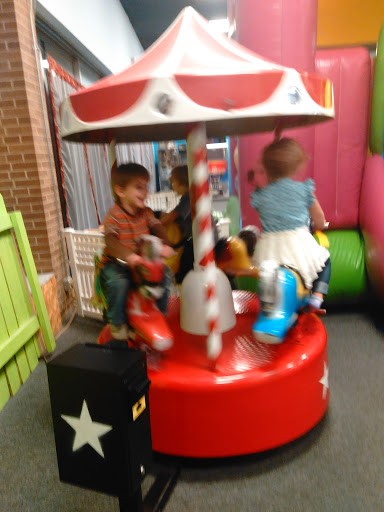 Shopping Mall «Mounds Mall», reviews and photos, 2109 S Scatterfield Rd, Anderson, IN 46016, USA