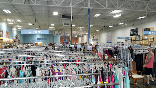 Thrift Store «St. Vincent de Paul Fenton Thrift Store», reviews and photos, 625 Gravois Rd, Fenton, MO 63026, USA