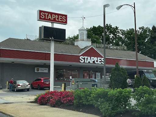 Office Supply Store «Staples», reviews and photos, 1305 West Chester Pike #18, Havertown, PA 19083, USA