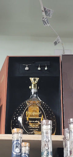 Liquor Store «Sigman Bottle Shop», reviews and photos, 439 Sigman Rd NW, Conyers, GA 30012, USA