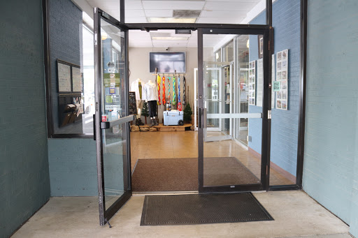 Outdoor Sports Store «Alpine Shop - Kirkwood, MO», reviews and photos, 440 N Kirkwood Rd, Kirkwood, MO 63122, USA