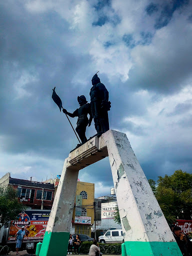 Monumento Hernan Cortés y Cuauhtémoc