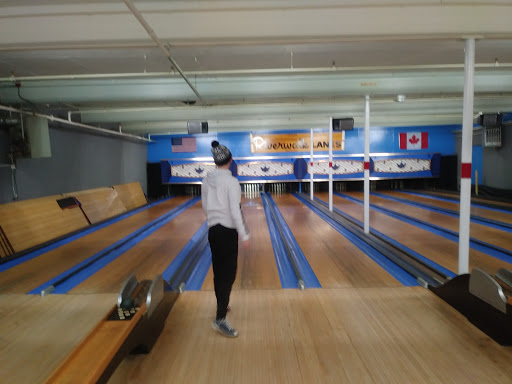 Bowling Alley «Riverwalk Lanes & Games», reviews and photos, 11 High St, Amesbury, MA 01913, USA