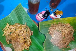 Nasi Goreng Masak Arang Khas Kediri image