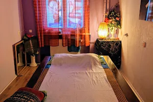 Tang Lak Thai Massage image