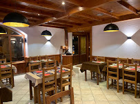 Atmosphère du Restaurant La Petite Ferme à Val-Cenis - n°14