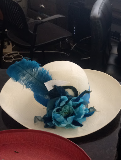 Beauty Salon «Ana Molinari Salon Spa Boutique», reviews and photos, 52 S Palm Ave, Sarasota, FL 34236, USA