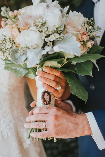 Gift Shop «Pathelen Flower & Gift Shop, Inc», reviews and photos, 1038 Main St, Shelbyville, KY 40065, USA