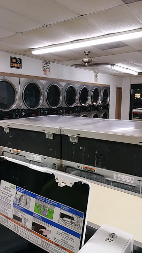 Laundromat «Eagle Laundry and Car Wash», reviews and photos, 924 W Oaklawn Rd, Pleasanton, TX 78064, USA