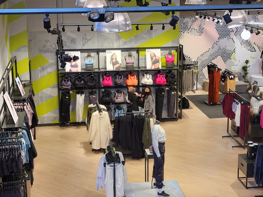 Sporting Goods Store «Nike Seattle», reviews and photos, 1500 6th Ave, Seattle, WA 98101, USA