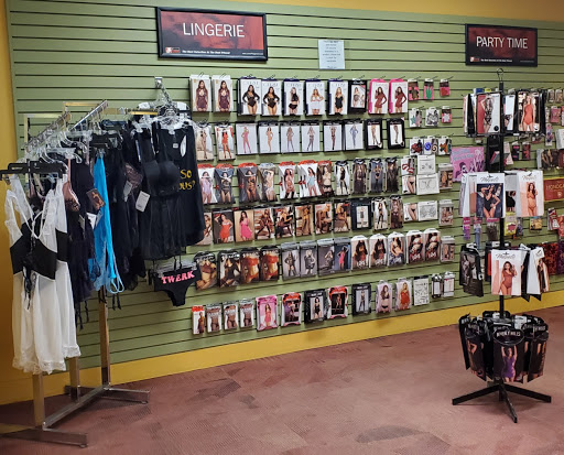 Lovers Playground, 33 E Springfield Ave, Champaign, IL 61821, USA, 