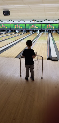 Bowling Alley «Cordova Lanes Bowling Center», reviews and photos, 2111 Airport Blvd, Pensacola, FL 32504, USA