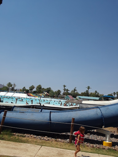 Water Park «Big Surf Waterpark Tempe», reviews and photos, 1500 N McClintock Dr, Tempe, AZ 85281, USA