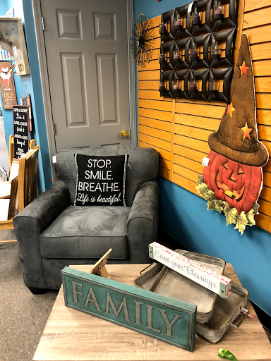 Consignment Shop «Seconds Best Consignment», reviews and photos, 41 Main St, Akron, NY 14001, USA